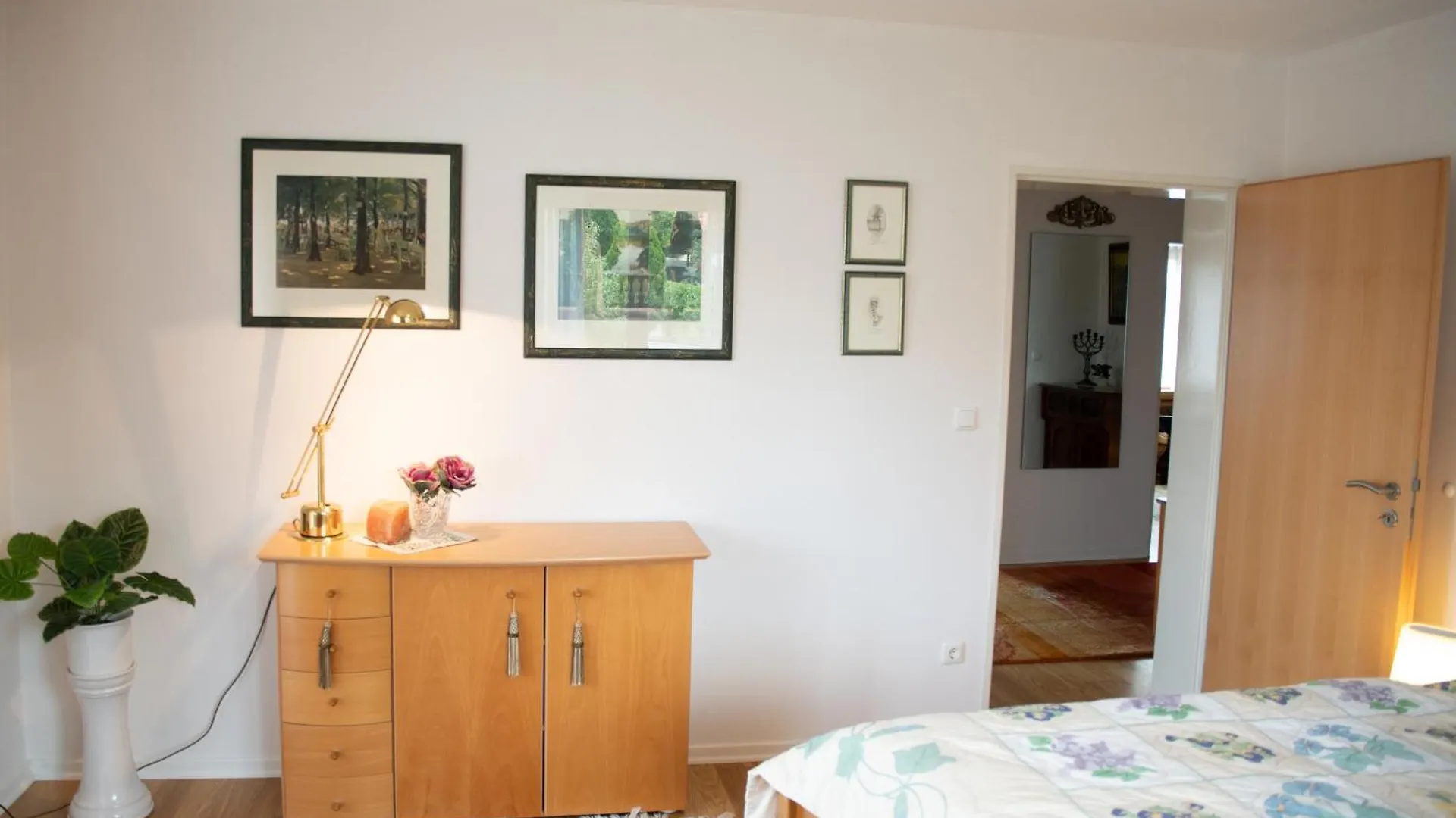 Apartment Fewo - Ihr Zuhause Auf Zeit In Hoechberg Germany